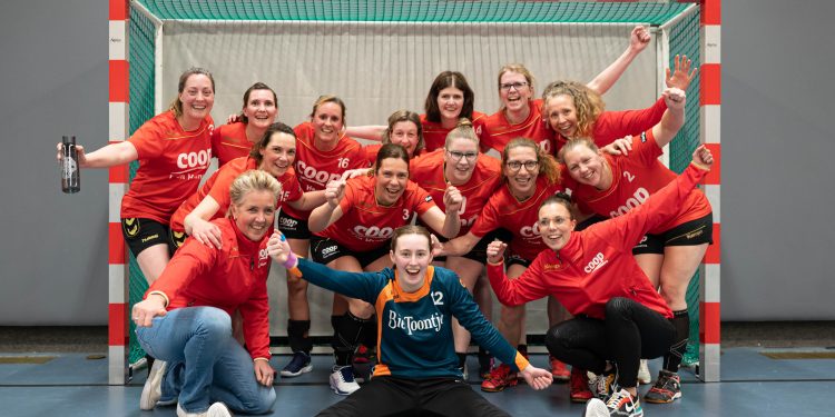 Dames Midweek 2 van HV Holten kampioen! hv holten 