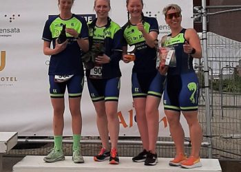 Triathlon krijgt Nederlandse winnares bij de junioren, Portugees is in Holten de snelste man triathlon 