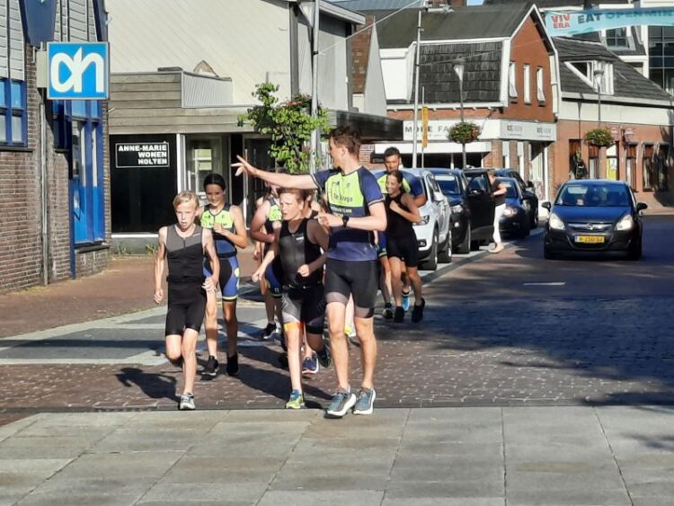 Mooie laatste avond Covergreen Jeugdclinics triathlon nijkamp 