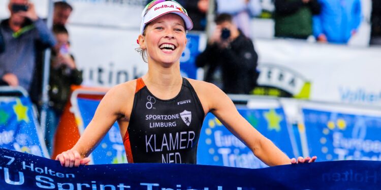 Atleten uit 20 verschillende landen vertonen hun kunsten in Holten tijdens 37ste editie van Triathlon Holten triathlon 