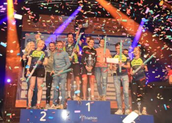 Atleten uit 20 verschillende landen vertonen hun kunsten in Holten tijdens 37ste editie van Triathlon Holten triathlon 