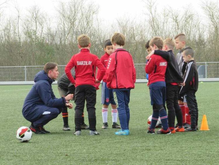 Jeugdvoetbaldagen vvholten VV Holten;Voetbal voetbal 