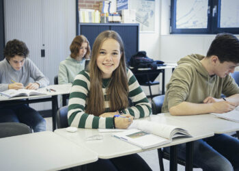 Groot Dictee Rijssen-Holten 2021 op 5 April gemeente bibliotheek 