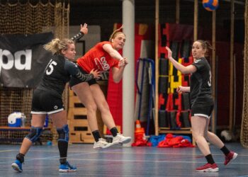 Handbaldames kunnen prima 1e kwartier geen goed vervolg geven hv holten 