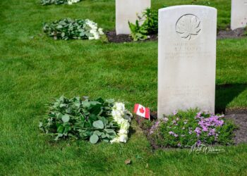Herdenking 3 mei Canadese Begraafplaats fotoalbum canadese begraafplaats 