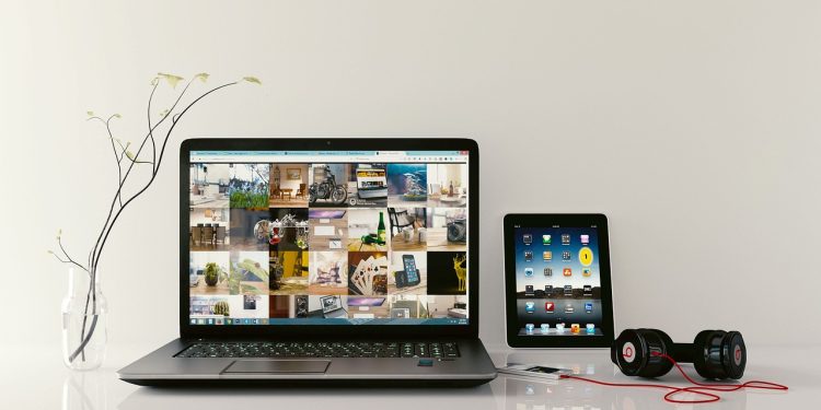 Digitale Veiligheid en Verantwoord Online Genieten in Holten 
