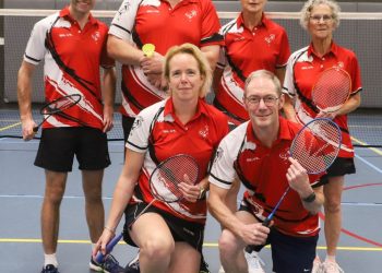 Opening "Witmoostribune" blauwwit 