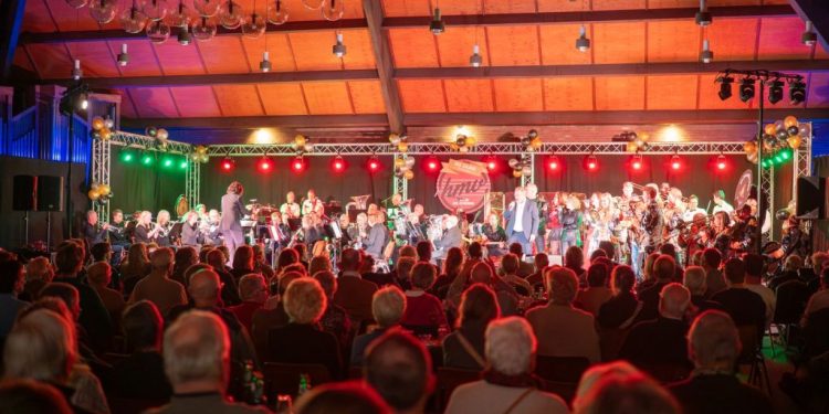 H.M.V. & Friends geslaagde afsluiting van het jubileumjaar hmv 