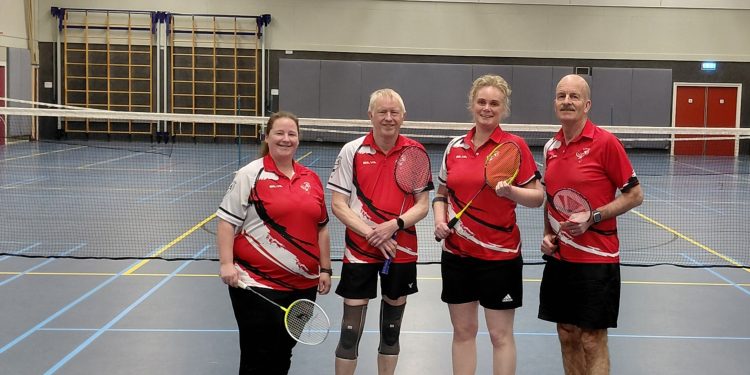 HoltensNieuws.nl Badmintonteam 3 pakt eerste winst na 2 nederlagen in Voorjaarscompetitie Badmintonteam 3 pakt eerste winst na 2 nederlagen in Voorjaarscompetitie badmintonclub
