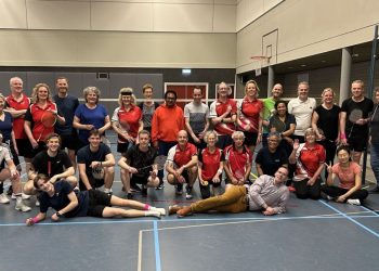 HoltensNieuws.nl Zwemvierdaagse Holten van maandag 12 juni t/m vrijdag 16 juni Zwemvierdaagse Holten van maandag 12 juni t/m vrijdag 16 juni triathlon