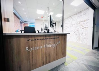 HoltensNieuws.nl Actie tegen fout gestalde fietsen bij het station Actie tegen fout gestalde fietsen bij het station